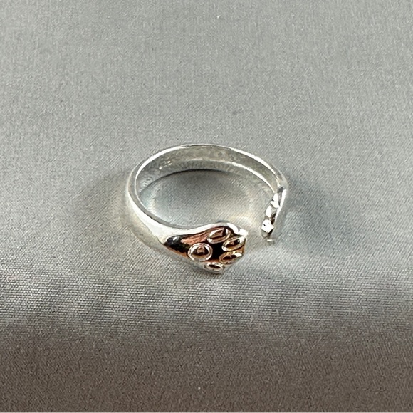 Paw Print 🐾 Ring - Silver Plated - Picture 1 of 5
